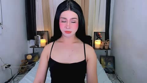Snapshot of expensive_elise chatting on June 2026 10:59:02 AM expensive_elise online show from June 2026 10:59:02 AM