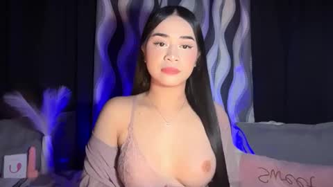 Snapshot of expensivets_chloe chatting on October 2025 10:26:02 AM chloee online show from October 2025 10:26:02 AM