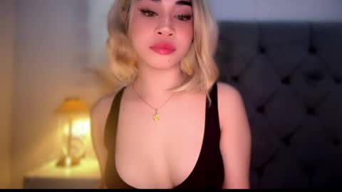 chloee online show from May 2026 10:28:02 PM