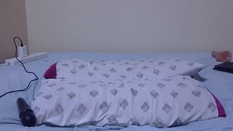 Snapshot of explicitly_certified chatting on November 2025 03:11:02 PM explicitly_certified online show from November 2025 03:11:02 PM