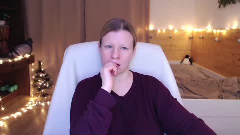 Snapshot of exponentex5 chatting on December 2024 12:43:02 AM Crystal online show from December 2024 12:43:02 AM