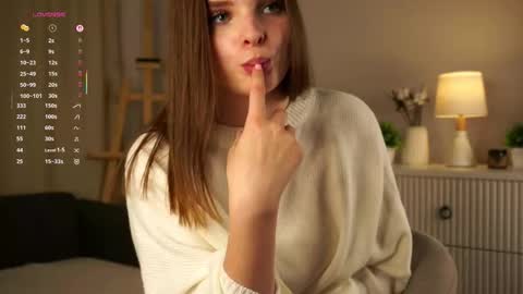 Hollywood or just holly online show from October 2025 01:12:02 PM