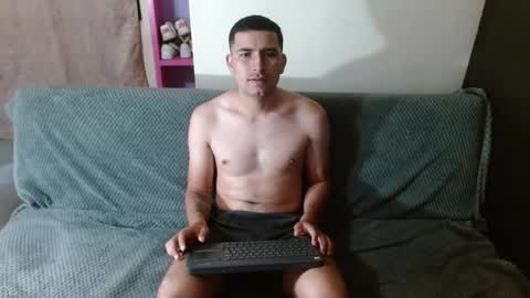 eyes09 online show from December 2025 12:18:02 AM