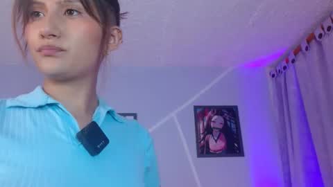 eyes_moonn online show from November 2025 01:27:01 AM