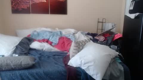 Snapshot of eyeswall0w chatting on October 2025 03:23:02 PM eyeswall0w online show from October 2025 03:23:02 PM