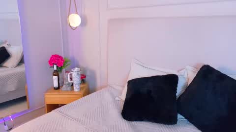 eymicooper online show from March 2026 08:15:01 PM