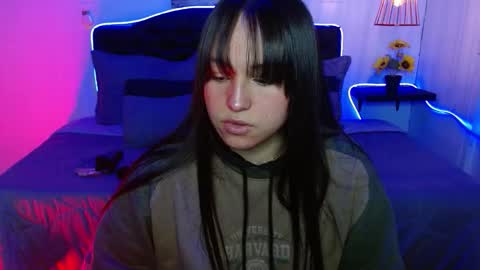 eymmy_24 online show from September 2025 02:15:02 AM