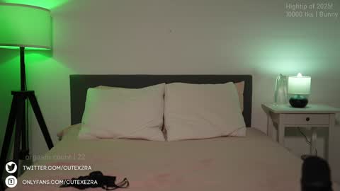 Ezra online show from March 2025 09:00:02 PM