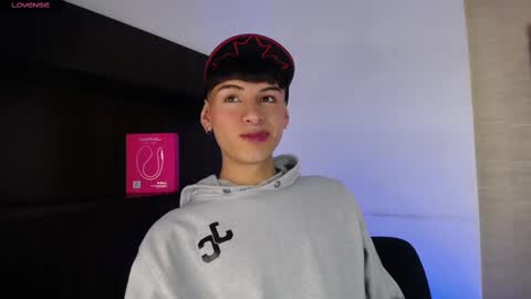 Juan online show from October 2025 04:55:02 AM