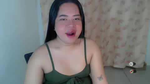 Snapshot of f3ckdollucy chatting on December 2024 02:56:01 AM yanna online show from December 2024 02:56:01 AM