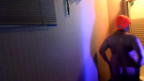 Snapshot of f4rtmaker chatting on May 2026 04:42:01 AM f4rtmaker online show from May 2026 04:42:01 AM