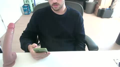 Call me bitch online show from December 2025 01:09:02 PM