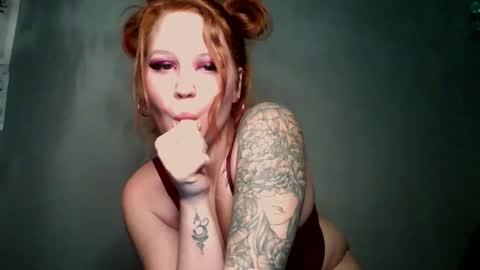 FaeLynn Rae online show from October 2025 03:48:01 AM