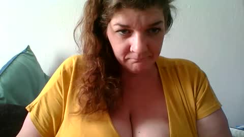 Snapshot of faidramae chatting on January 2025 08:32:02 PM faidra mae online show from January 2025 08:32:02 PM