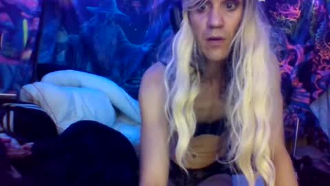 Snapshot of fairy_moan chatting on June 2026 08:51:01 AM fairy_moan online show from June 2026 08:51:01 AM