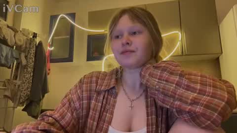 Snapshot of fairydreams_ chatting on November 2025 06:28:01 PM Arisha online show from November 2025 06:28:01 PM