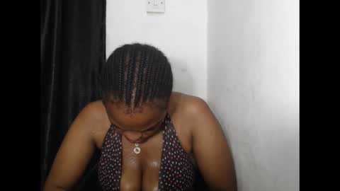 Snapshot of fairyslut9 chatting on February 2026 01:18:02 AM fairyslut9 online show from February 2026 01:18:02 AM