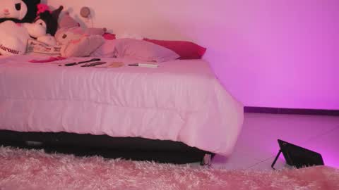 Sara  REMEMBER TO LEAVE A THUMB UP online show from November 2025 03:28:01 AM