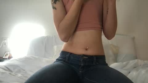 Haydee online show from December 2025 06:35:02 PM