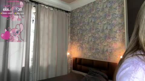 Erika online show from April 2026 06:13:01 AM