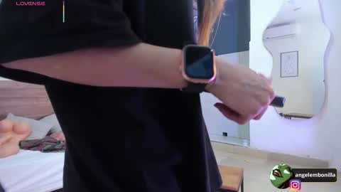 Megan    630  1330 -5 online show from November 2025 12:31:02 PM