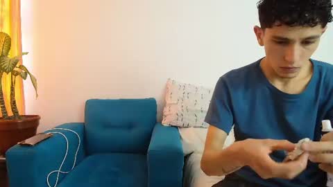 Snapshot of fallgays chatting on July 2026 06:10:02 PM FallGays online show from July 2026 06:10:02 PM