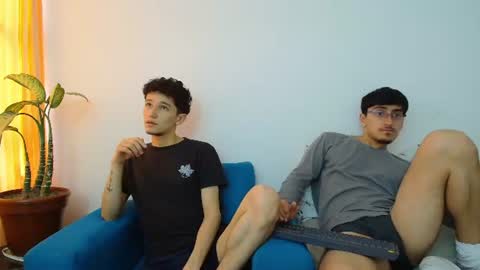Snapshot of fallgays chatting on July 2026 05:05:01 PM FallGays online show from July 2026 05:05:01 PM