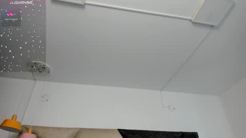 Snapshot of faloonroussel chatting on October 2025 06:41:01 PM Faloon online show from October 2025 06:41:01 PM