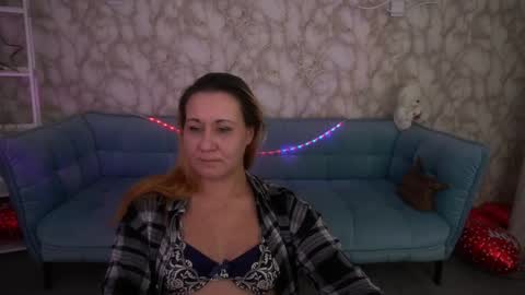 famousemuse online show from April 2026 01:28:02 PM