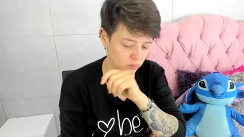 FANNY online show from November 2025 03:45:02 PM