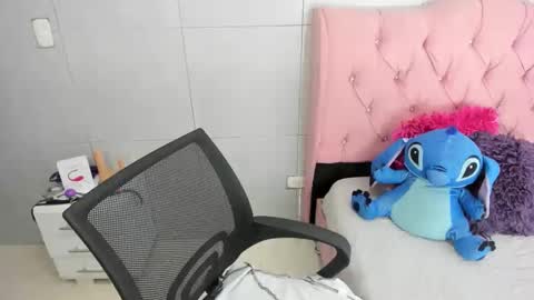 FANNY online show from December 2025 04:07:02 AM