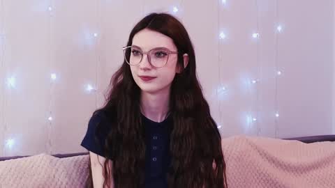 Kim online show from January 2025 04:10:01 PM