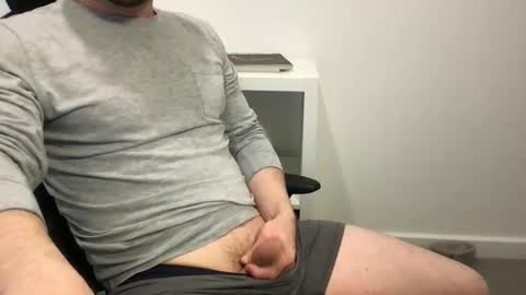 Snapshot of fantacyland chatting on January 2025 03:51:01 PM Alex online show from January 2025 03:51:01 PM