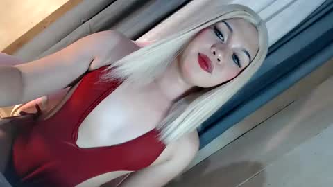 Snapshot of fantasticcock69_daniella chatting on November 2025 04:54:01 PM DANIELLA - DONT FORGET TO GIVE ME A THUMBSU UP online show from November 2025 04:54:01 PM