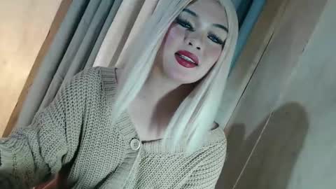 Snapshot of fantasticcock69_daniella chatting on May 2026 10:28:02 PM DANIELLA - DONT FORGET TO GIVE ME A THUMBSU UP online show from May 2026 10:28:02 PM