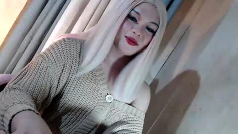 DANIELLA - DONT FORGET TO GIVE ME A THUMBSU UP online show from June 2026 05:34:01 AM