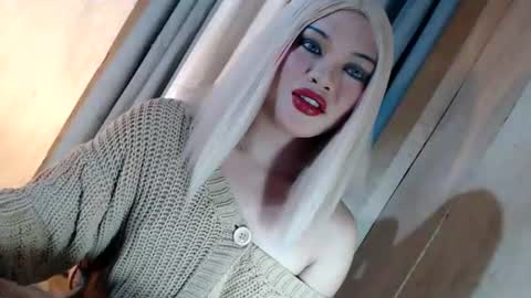 DANIELLA - DONT FORGET TO GIVE ME A THUMBSU UP online show from June 2026 08:35:01 PM