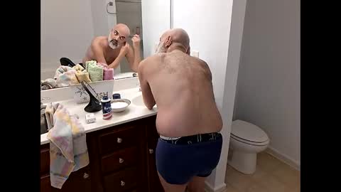 mike anglo online show from November 2025 06:08:01 PM