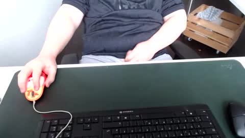 Snapshot of fap_n_play chatting on November 2025 08:20:01 AM Cardi online show from November 2025 08:20:01 AM