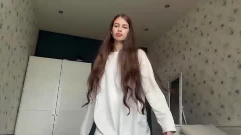 Luna online show from October 2025 09:57:01 AM