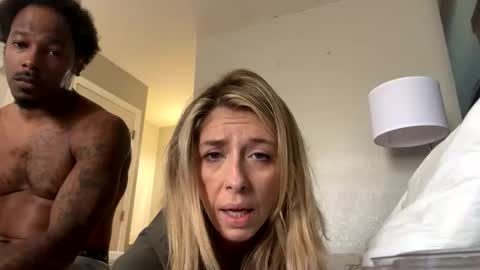 fararayne online show from December 2025 05:54:02 PM