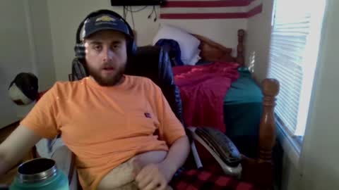 Snapshot of farmboy2398 chatting on February 2025 08:31:01 PM farmboy2398 online show from February 2025 08:31:01 PM