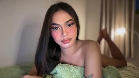 farrahmoanx online show from May 2026 06:13:02 PM
