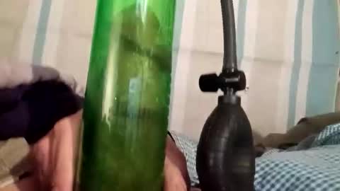 Snapshot of farrisshane1985 chatting on March 2026 08:42:01 AM farrisshane1985 online show from March 2026 08:42:01 AM