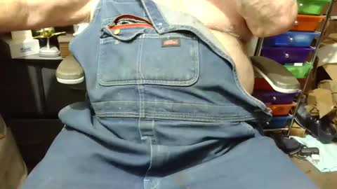 Fred. online show from November 2025 12:27:02 AM