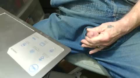 Fred. online show from November 2025 02:12:02 AM