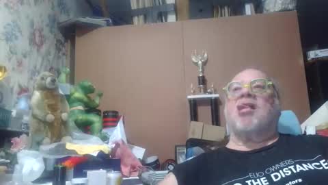 Fred. online show from April 2026 03:23:01 AM