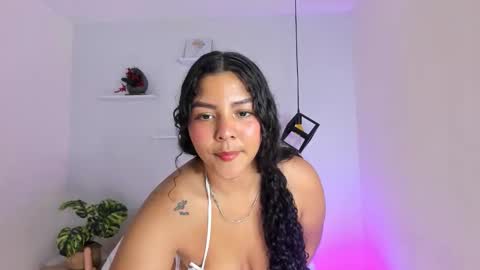 Snapshot of fatima_senghor chatting on February 2026 08:16:01 PM Zoe online show from February 2026 08:16:01 PM