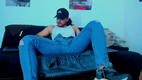 favid95 online show from May 2026 07:33:02 PM