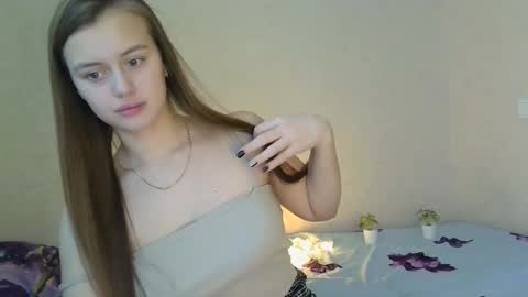 Snapshot of favorite_lovely_geneva chatting on January 2025 07:43:02 AM Jasminefeelings online show from January 2025 07:43:02 AM